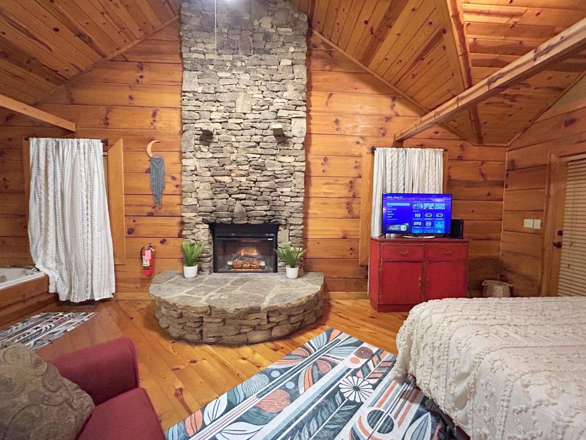 Villa Honeymoon Hideaway Gatlinburg Exterior foto